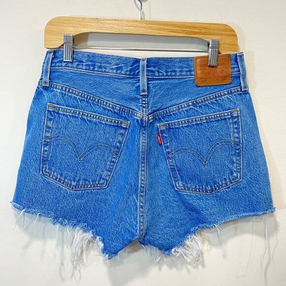 Premium Denim Levi's Festival Cut Out Shorts Capital E, Raw Hem, Button Fly 28 - Picture 1 of 10